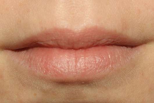 eos Visibly Soft Lip Balm, Sorte: Vanilla Mint Lippen vorher