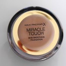 Max Factor Miracle Touch Foundation, Farbe: 060 Sand