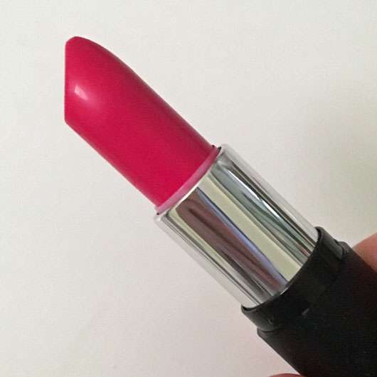 The Body Shop Matte Lipstick, Farbe: 423 Rio Fuchsia (LE) - herausgedrehter Lippenstift