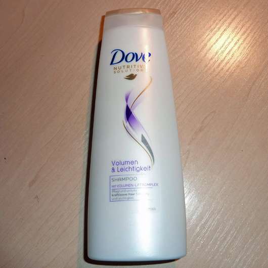 <strong>Dove</strong> Volumen & Leichtigkeit Shampoo