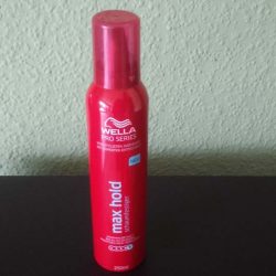 Produktbild zu Wella Pro Series Max Hold Schaumfestiger