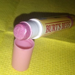Produktbild zu Burt’s Bees Lip Shimmer – Farbe: Guava