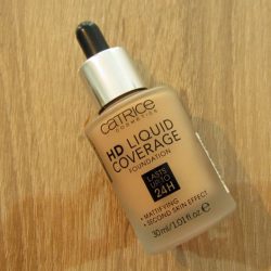 Produktbild zu Catrice HD Liquid Coverage Foundation – Farbe: 020 Rose Beige