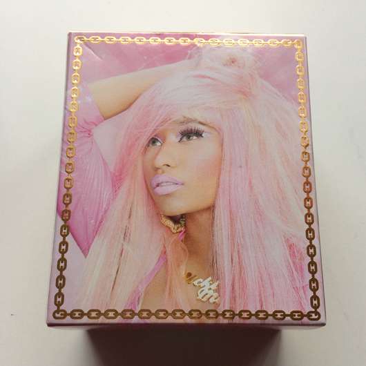 Rückseite der Umverpackung des Nicki Minaj Pink Friday Eau de Parfums