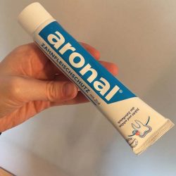 Produktbild zu aronal Zahncreme Zahnfleischschutz mit Zink