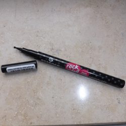Produktbild zu essence rock’n’doll duo stylist eyeliner pen – Farbe: black