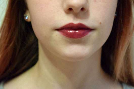 ASTOR Soft Sensation Shine & Care Lipstick, Farbe: 320 My Darling - auf den Lippen aufgetragen