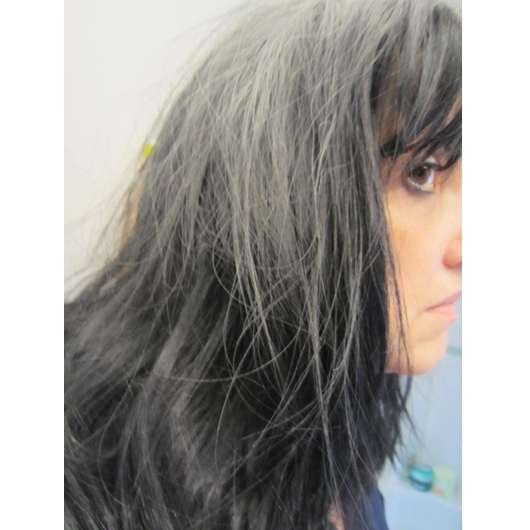 Haare nach Anwendung des Batiste Stylist XXL Volumen Hairsprays