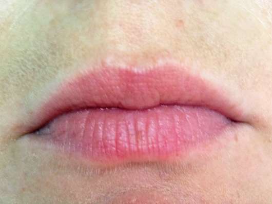 Sleek MakeUP Power Plump Lipstick, Farbe: 1049 Berry Burst Lippen vorher