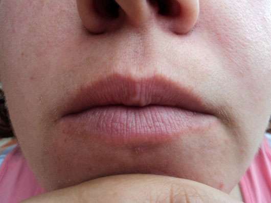 p2 care kiss lip balm, Farbe: 101 apricot bubbly - Lippen ohne Produkt