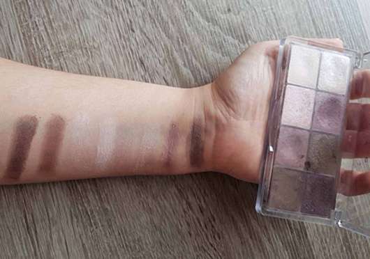 Swatches - essence all about roses eyeshadow palette