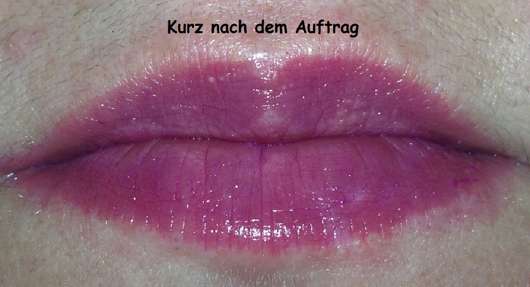 essence kiss the mermaid lipstick, Farbe: 03 become mermaizing Tragebild
