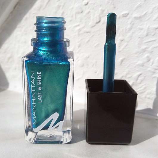 Pinsel des Manhattan Last & Shine Nail Polish, Farbe: 830 Almost Emerald