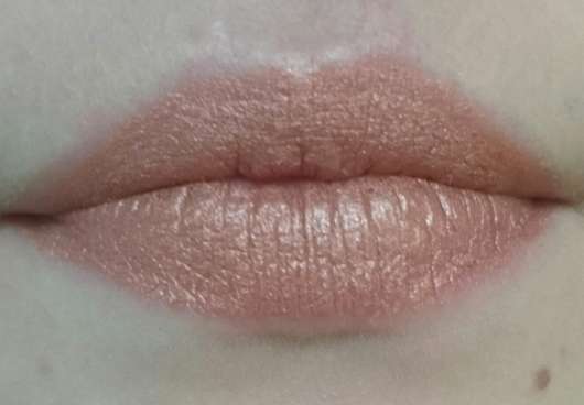 Tragebild auf den Lippen - Misslyn Metal Wonder Matte Lip Cream, Farbe: 02 golden truffle (LE)