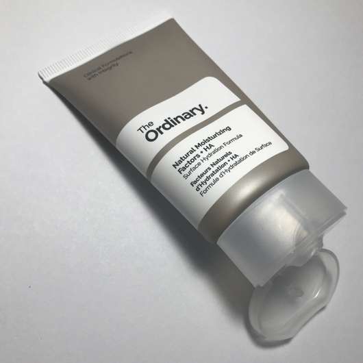 geöffnete Verpackung des The Ordinary Natural Moisturizing Factors + HA