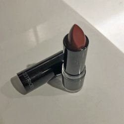 Produktbild zu Catrice Ultimate Colour Lipstick – Farbe: 460 Cool Brown!