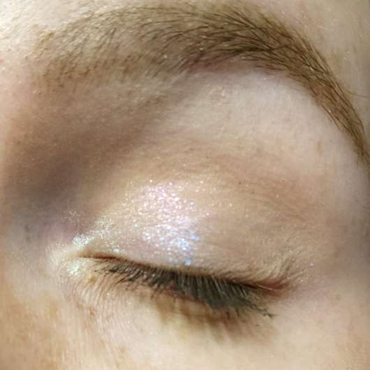 Grün, Pink und Blau auf dem Lid Grün, Pink und Blau auf dem Lid