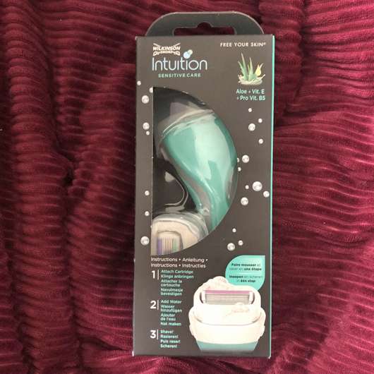 Wilkinson Sword Intuition Sensitive Care Nassrasierer