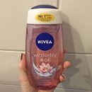 NIVEA Water Lily & Oil Pflegedusche