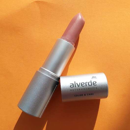 Produktbild zu alverde Naturkosmetik Color & Care Lipstick – Farbe: 03 Rosy Nude