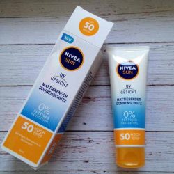 Produktbild zu NIVEA SUN UV Gesicht Mattierender Sonnenschutz LSF 50