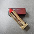 Kevyn Aucoin The Expert Lip Color, Farbe: Eliarice (Warm Red)