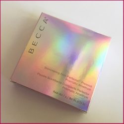 Produktbild zu BECCA Cosmetics Shimmering Skin Perfector Pressed – Farbe: Prismatic Amethyst (LE)