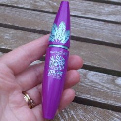 Produktbild zu Maybelline New York Falsche Wimpern Feder-Look Volum’ Express Mascara