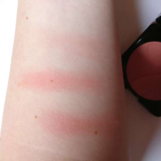 Swatches - LR Deluxe Perfect Powder Blush, Farbe: 01 Ruddy Rose