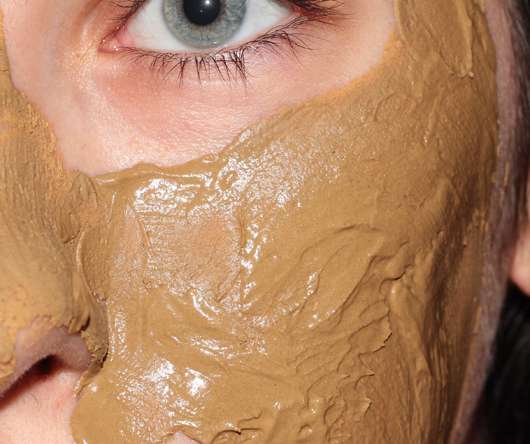 Maske kurz nach dem Auftrag Maske kurz nach dem Auftrag