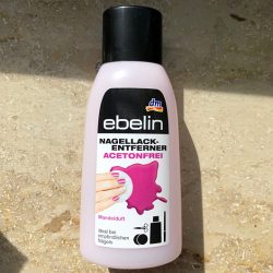 Produktbild zu ebelin Nagellackentferner acetonfrei mit Mandelduft