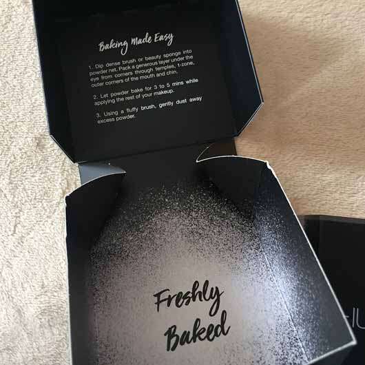 Test Puder Huda Beauty Easy Bake Loose Powder, Farbe Pound Cake