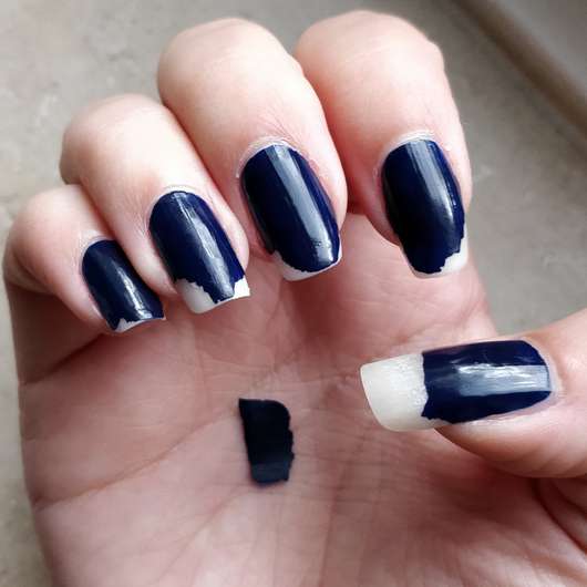 Nägel 1 Tag nach dem Auftrag - ARTDECO Art Couture Nail Lacquer, Farbe: 855 ink blue (LE)