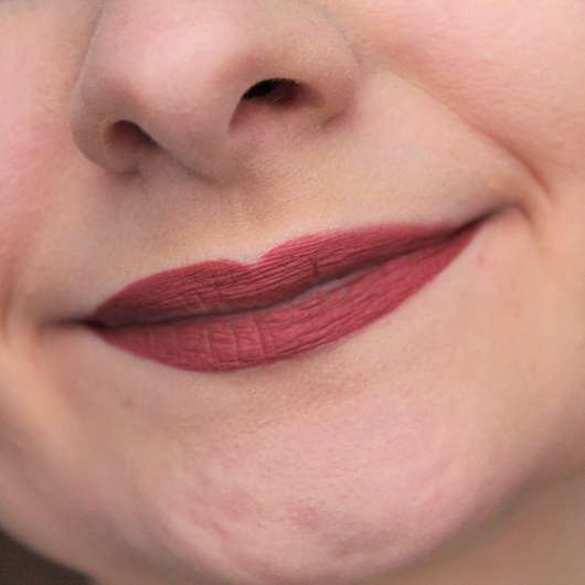 Lippen mit ARTDECO Full Mat Lip Color long-lasting, Farbe: 33 rosewood praliné (LE)