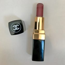 Produktbild zu Chanel Rouge Coco Lipstick – Farbe: 434 Mademoiselle