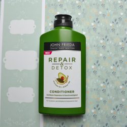 Produktbild zu JOHN FRIEDA® Repair & Detox Conditioner