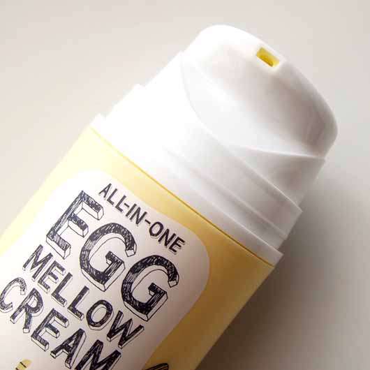 too cool for school EGG Mellow Cream 5-in-1 Firming Moisturizer - Dosieröffnung
