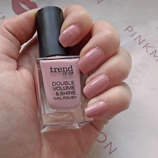 lackierte Fingernägel mit trend IT UP Double Volume & Shine Nail Polish, Farbe: 030