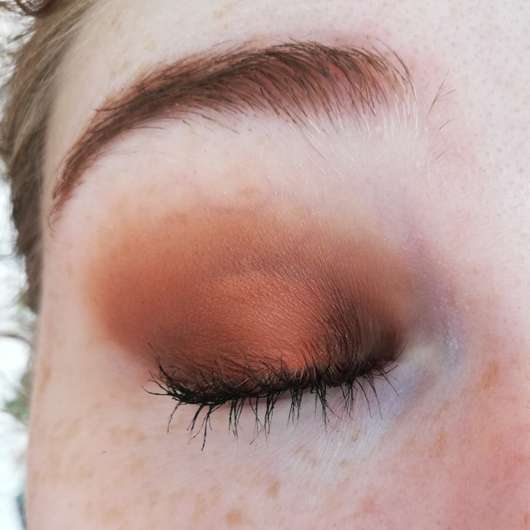 Augen Make-up mit den Farben tickled pink, chosse latte, bronze me, first blush und chocoholic