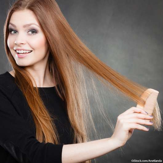 Haare kämmen: Im nassen oder trockenen Zustand?