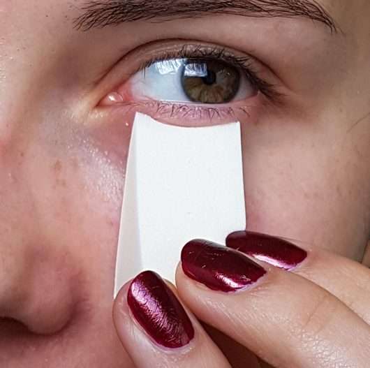 Schwamm im Gegensatz zum Auge Schwamm im Gegensatz zum Auge