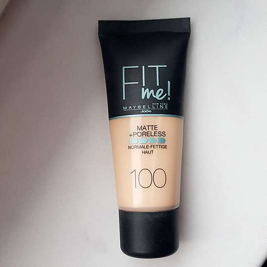 Maybelline Fit Me! Matte + Poreless Mattierendes Make-up, Farbe: 100 Warm Ivory