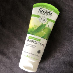 Produktbild zu lavera Naturkosmetik Frische-Kick Bodylotion mit Bio-Limette & Bio-Verveine