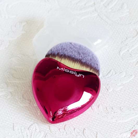 <strong>Misslyn</strong> Lovely Beauty Brush - Farbe: Rot (LE)