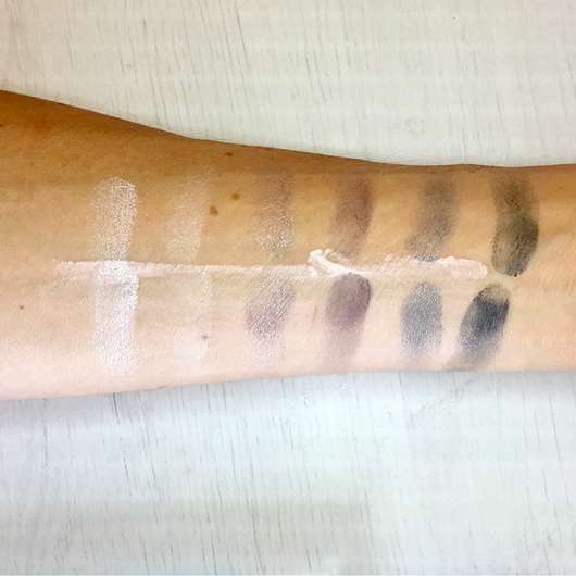 Pixi Mesmerizing Mineral Palette, Farbe: silver sky - Swatches ohne und mit Base Pixi Mesmerizing Mineral Palette, Farbe: silver sky - Swatches ohne und mit Base