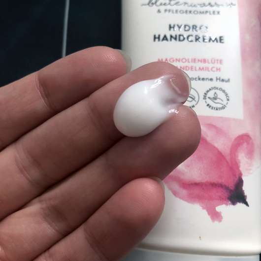 VANDINI Hydro Handcreme Magnolienblüte & Mandelmilch - Konsistenz