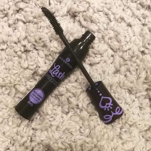 <strong>essence</strong> lash princess sculpted volume mascara