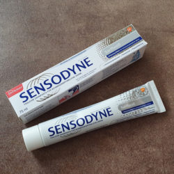 Produktbild zu Sensodyne MultiCare Sanftweiß Zahncreme