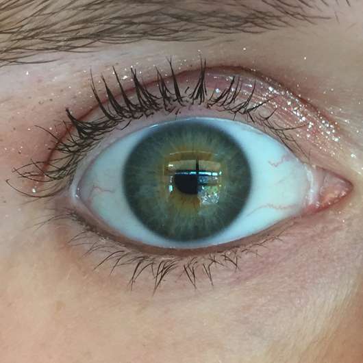 Auge mit Yves Rocher Couleurs Nature Kholstift, Farbe: 03 brun 