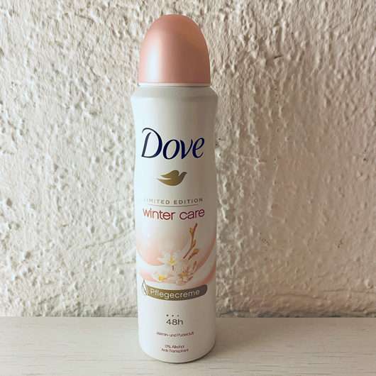 <strong>Dove</strong> Winter Care Anti-Transpirant Spray (LE)